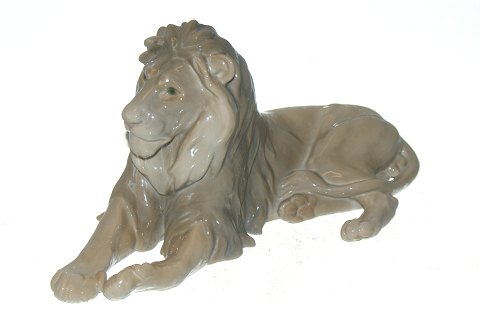 Rare Bing & Grondahl Figurine, Lion
Decoration number 1793
factory 1st quality
Length 33 cm.
Beautiful and well maintained.