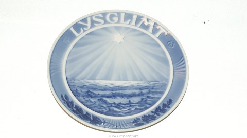 Royal Copenhagen Commemorative Plate, Light flashes (Lysglimt)