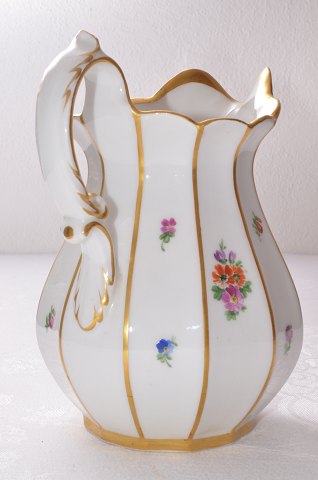 Royal Copenhagen Henriette jug 8520