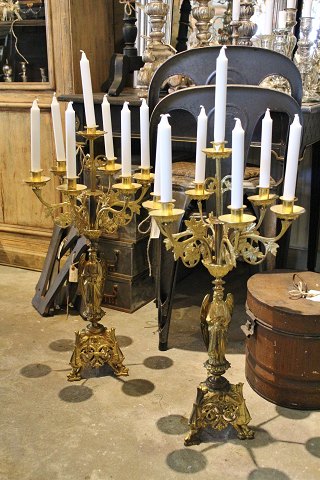 1800 century French church candelabra in gilt bronze with very fine angel who 
carry the candlestick.