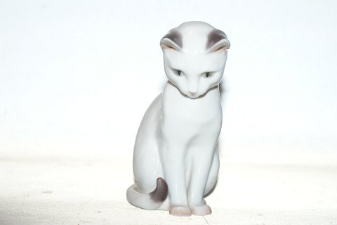 Bing & Grondahl Figurine, White Cat