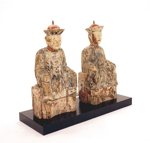 A pair of sitting mandarins, wood
The Fujan Province
China around 1760