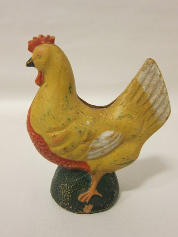 Sparebøsse, antik
Lersparebøsse i form af høne, fra 1800-tallet
H: 16cm