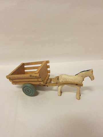 Legetøj: Hest med vogn
L: 24cm
