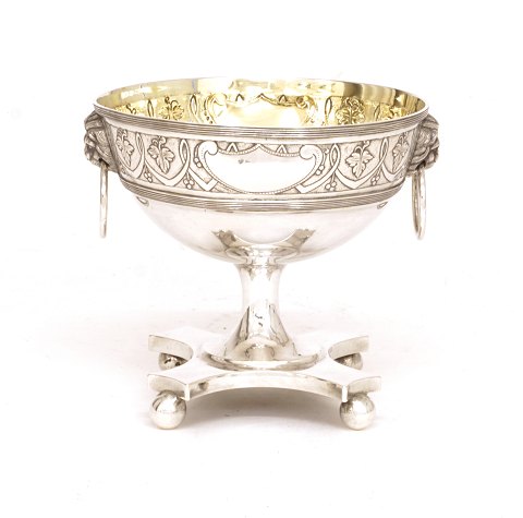 Large silver sugar bowl. Copenhagen 1817. H. 
12,5cm. W: 332gr
