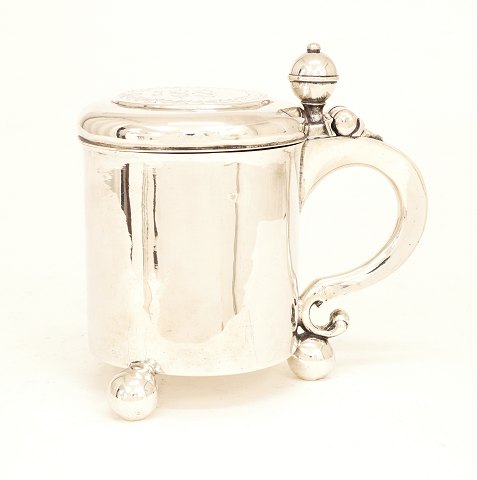 Baroque silver mug. Jens Christensen, 1721-34, 
Copenhagen. Dated 1731
H: 15,7cm. W: 540gr