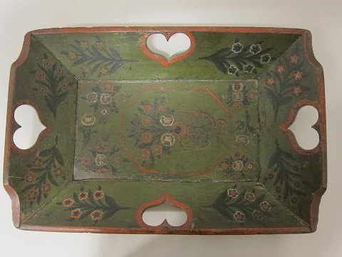 Antik linned-/barselsbakke med original bemaling
Fra slutningen af 1700-tallet
Bakken blev brugt til at opbevare den nyfødtes tøj
L: 52cm, B: 43,5cm, H: 7cm