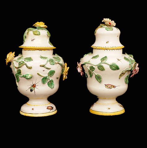 A pair of 18th faience lidded vases. Signed 
Eckernförde, Schleswig-Holstein, Northgermany 
1765-68. H: 24cm