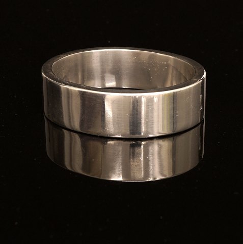 Hans Hansen, Denmark: Bracelet, sterlingsilver. 
Size: 6,7x5,6cm (inside). W: 93gr