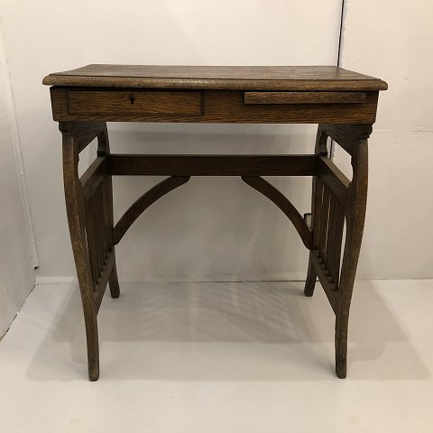Antique small desk
