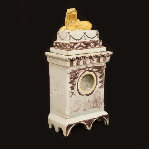 Pocket watch stand, faience. Kellinghusen circa 
1800. H: 32cm
