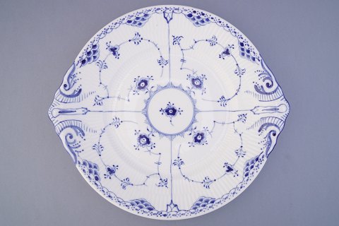 Royal Copenhagen, blue fluted half lace; A cake dish of porcelain #666