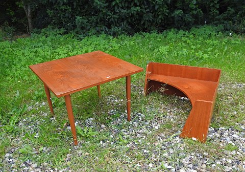 Dansk møbeldesignHjørnebord m/aftagelig tophyldeTeak