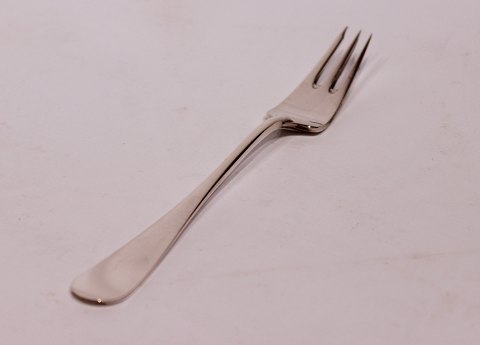Cake fork of the pattern Ida by A. Michelsen, sterling silver.
5000m2 showroom.