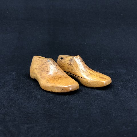 A set of small shoe forms

