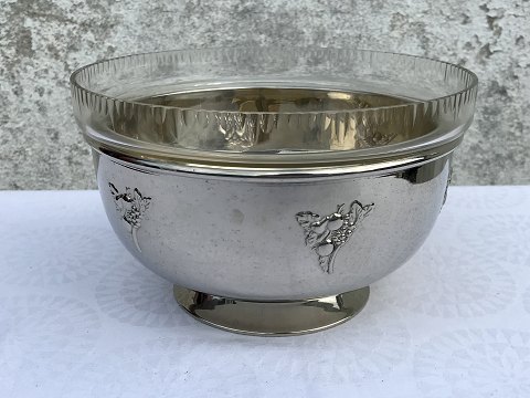Sølvplet skål med glasindsats
*550kr