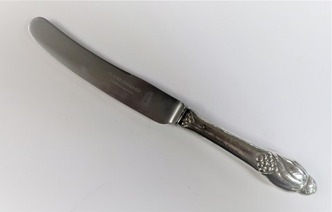 Evald Nielsen sølvbestik no. 6. Sølv (830). Frokostkniv. Længde 22 cm.