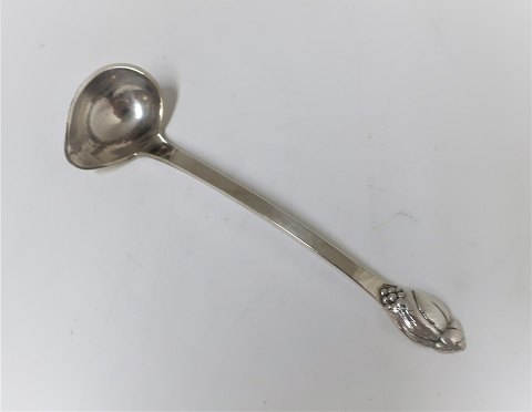 Evald Nielsen sølvbestik no. 6. Sølv (830). Flødeske. Længde 14,5 cm.