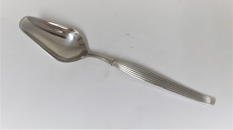 Savoy sølvbestik. Sterling (925). Grapefrugt ske. Længde 16 cm. Der er 6 styk på 
lager. Prisen er per styk.
