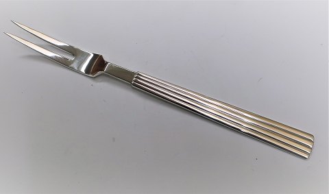 Georg Jensen. Bernadotte sølvbestik. Sterling (925). Stegegaffel. Længde 21 cm.