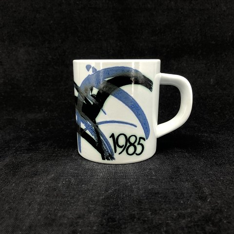 Royal Copenhagen small year mug 1985
