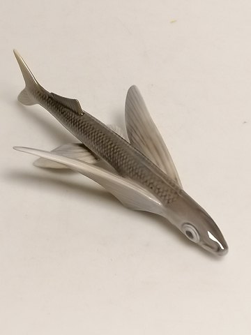 Royal porcelain figurine fly fish no. 3050