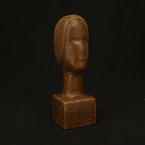 Otto Pedersen, 1902-95: Buste aus Holz. Signiert. 
H: 26cm
