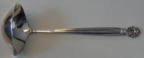 Konge / Acorn Sauceske #156 Sølv
Fremstillet hos Georg Jensen. # 153
Længde 20 cm.
