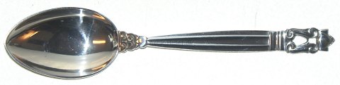 Acorn Medium Teaspoon
Produced by Georg Jensen. # 32
Length 14.6 cm.