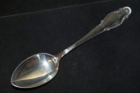 Dessert / Lunch spoon Frijsenborg Silverware
Length 18 cm.