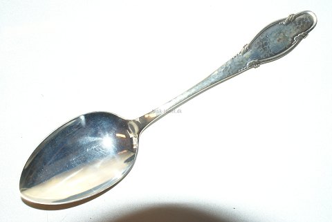 Serving spoon Frijsenborg Silverware
Length 27.5 cm.