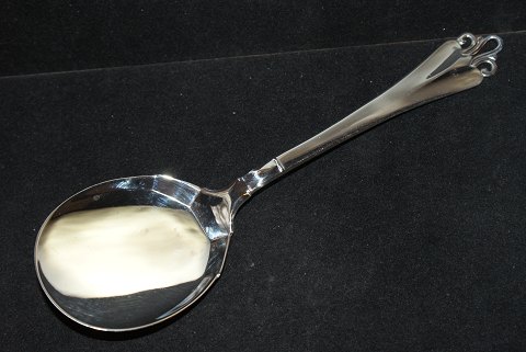 Compote spoon H.C. Andersen, Silver
W & S. Sørensen, Horsens silver
Length 17 cm.