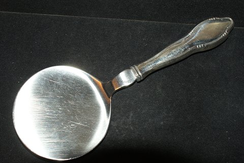 Tomato server / serving spoon Marie Stuart Silver
Chr. Fogh
Length 19 cm.
