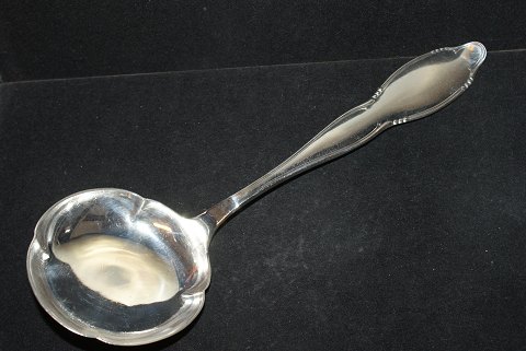 Severing spoon edged leaf 
Marie Stuart Silver
