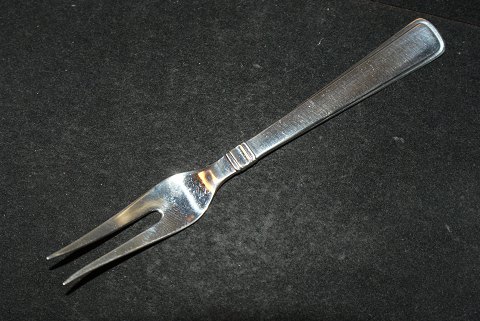 Pålægsgaffel #Olympia Dansk sølvbestik 
#Cohr Sølv
Længde 14 cm.