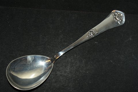 Serving / compote spoon, Rosen Danish Silver Flatware
Horsens silver
Length 15.4 cm.

