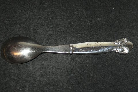 Egg spoon / mustard spoon, Pine / Bittersweet # 79 1933-1944