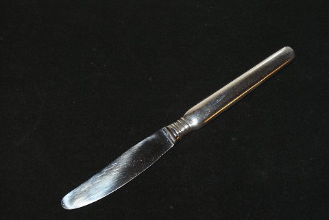 Frokostkniv 
Windsor 
Dansk sølvbestik Horsens Sølv
Længde 19 cm.