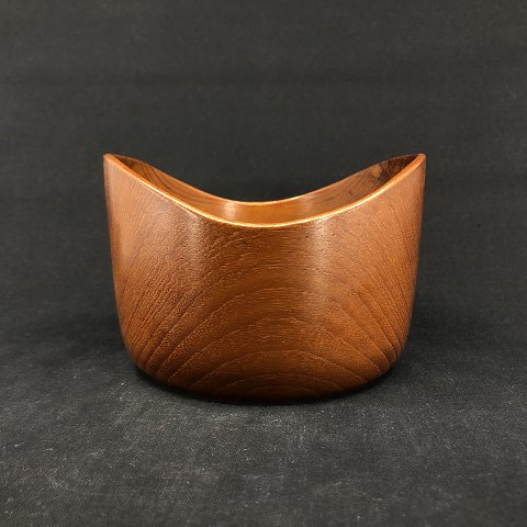 Sculptural bowl in teak from the 1960s
