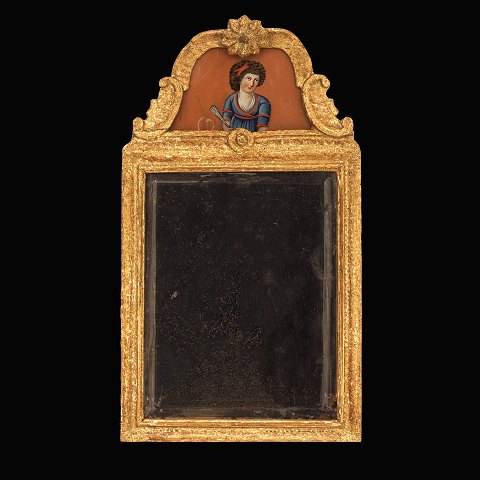 Kleiner vergoldeter Spiegel mit Frauenporträt. 
Schweden um 1770. Masse: 43x24cm