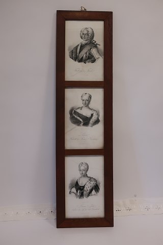 Frame with 3 prints of:
- Frederik d. IV
- Louise, Frederik d. IV