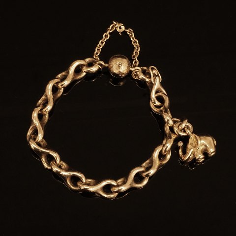 Ole Lynggaard, Copenhagen: A 14kt gold bracelet. L 
bracelet: circa 21cm. W: 54,1gr