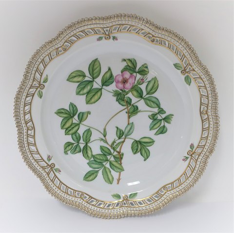 Royal Copenhagen. Flora Danica. Round serving plate with open-work border. Model 
# 3528. Diameter 33 cm. (1 quality). Rosa mutica Mull