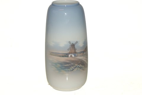 Vase from Copenhagen porcelain factory
Handpainted