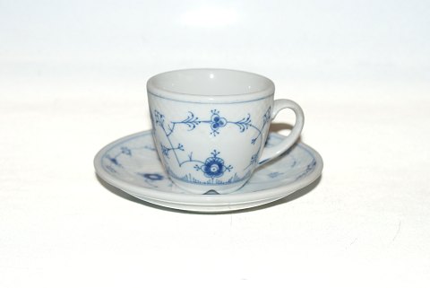 Bing & Grondahl Iron Porcelain Blue painted "Blue fluted"
Coffee cup with saucer
Dec. Number 1022
SOLD