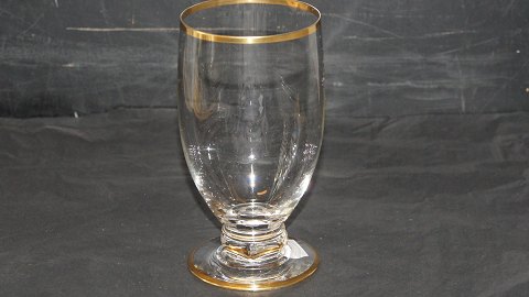 Beer glass #Gisselfeldt Glass from Holmegård glassworks. (Gisselfelt)
Design: Jakob E. Bang, Holmegaard 1933-1970.