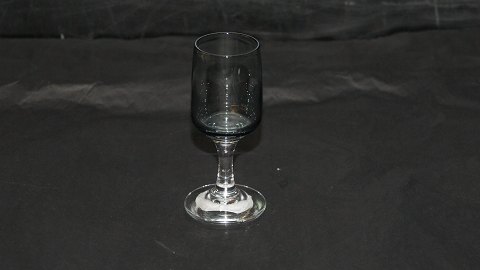 Snapseglas #Atlantic Glas fra Holmegaard.
Designet af Per Lütken.
Højde 9 cm