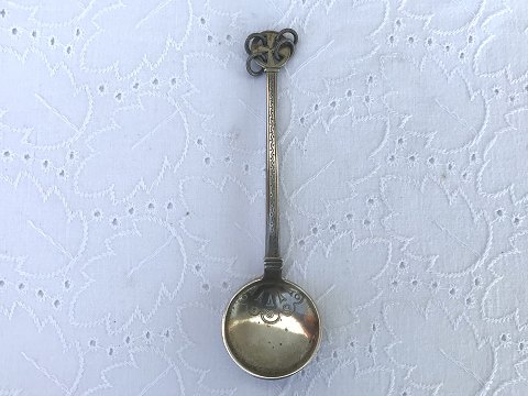 P. Hertz
Round spoon with Maltese cross
Three tower silver
* 425 DKK