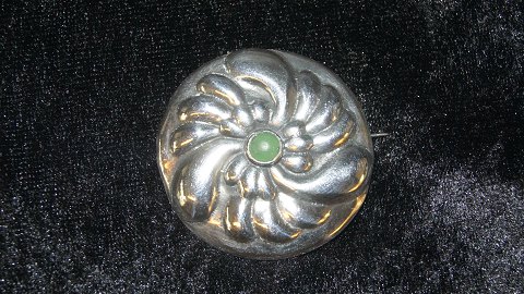 Broche i Jugendstil sølv med grøn sten