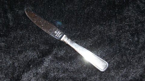 Barnekniv #Olympia Dansk sølvbestik 
#Cohr Sølv
Længde 16 cm.